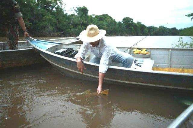 Petrechos de pesca ficam proibidos e pescador pode at&eacute; ser preso em MS