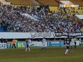O Corumbaense fez 3 a 1 no Operário e comemorou a vaga na final em pleno Estádio Morenão (Foto: Nyelder Rodrigues)