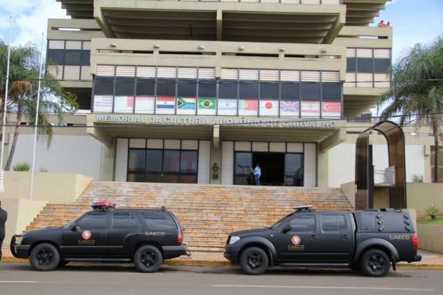 Gaeco cumpre mandados na Funda&ccedil;&atilde;o de Cultura e det&eacute;m ex-coordenador do FIC