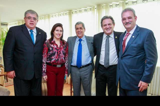 Com intensa agenda em Bras&iacute;lia, Puccinelli insiste em manter &ldquo;sil&ecirc;ncio pol&iacute;tico&rdquo;