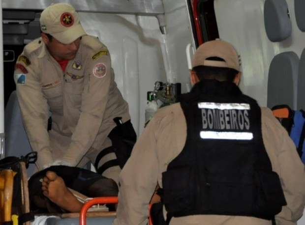 Adolescente de 15 anos &eacute; assassinado e policia n&atilde;o encontra suspeito