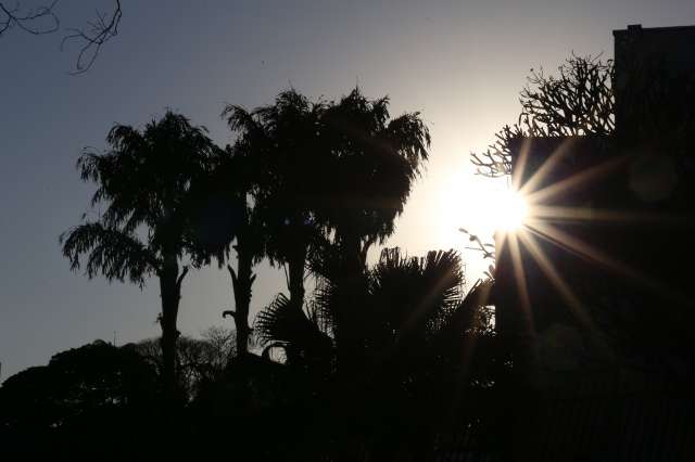 Primeiro fim de semana do inverno ser&aacute; de tempo aberto e umidade baixa
