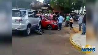 Homem sai vivo de carro crivado de balas em Ponta Porã