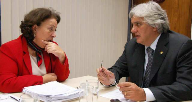  Delc&iacute;dio comemora libera&ccedil;&atilde;o de recursos para acabar com a cratera do Nova Lima