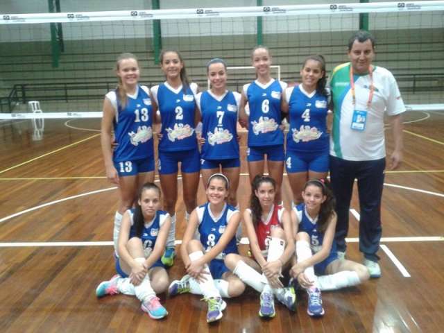 V&ocirc;lei feminino do MS vence Londrina na estreia dos jogos escolares