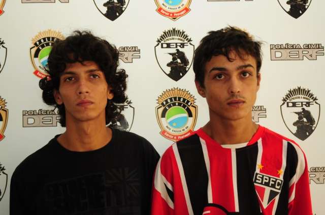 Dois homens s&atilde;o presos com 35 kg de maconha; um deles estava foragido