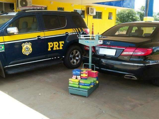 Empres&aacute;rio &eacute; preso com 40 kg de coca&iacute;na que seriam entregues em MG