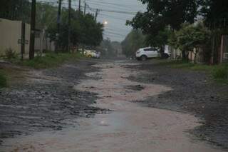 Chuva em Campo Grande totalizou 315,8 milímetros em novembro, mais de 50% que o previsto para o mês. (Foto: Marcos Ermínio/Arquivo)
