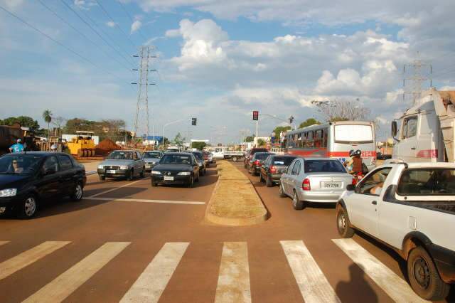 Cruzamento em frente ao Extra vai voltar a ter rotat&oacute;ria