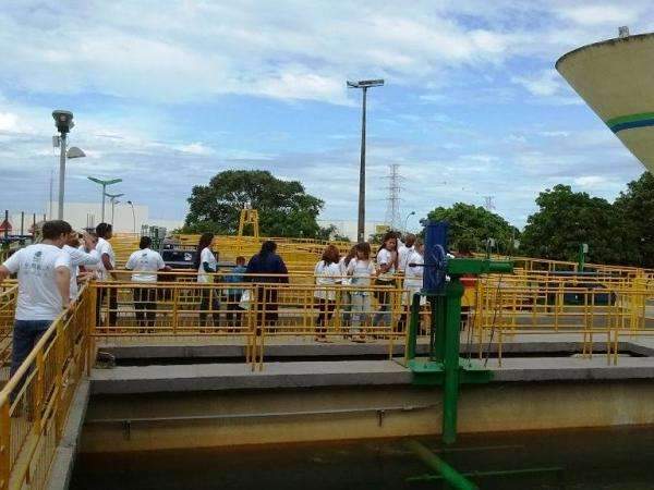 Em visita, ciclo da &aacute;gua tratada &eacute; conhecido por moradores do Iracy Coelho