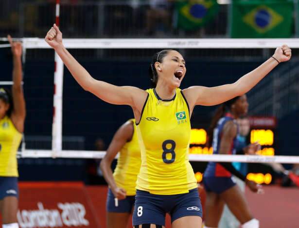  Brasil vence os EUA de virada e fatura o bicampeonato ol&iacute;mpico no v&ocirc;lei feminino