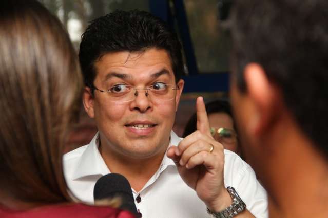 Justi&ccedil;a apreendeu bens e vamos pedir valor da merenda de Bernal, diz Olarte