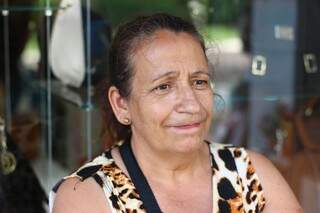 Marilene Rodrigues dos Santos, 52 anos, funcionária pública, argumenta que o valor é pouco em vista dos aumentos que a população vem sofrendo. (Foto: Fernando Antunes)