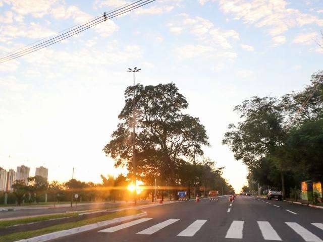 Domingo ser&aacute; de c&eacute;u claro e baixa umidade do ar em MS, prev&ecirc; Inmet