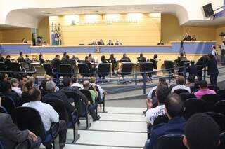 Plenário adiou votação porque prefeito é contra medida (Foto: Marcos Ermínio)