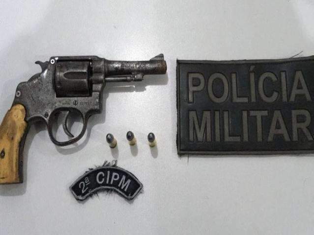Um dia ap&oacute;s sair da pris&atilde;o &quot;membro&quot; do PCC &eacute; preso ao ser flagrado com arma 