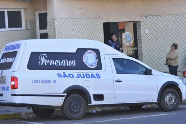 Em clima tenso, vel&oacute;rio de garoto de 15 anos &eacute; marcado por sil&ecirc;ncio