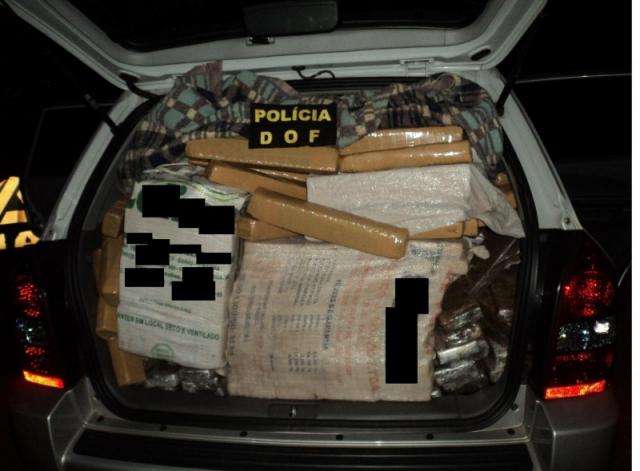 Na MS-164, ve&iacute;culo transportava 600 kg de maconha