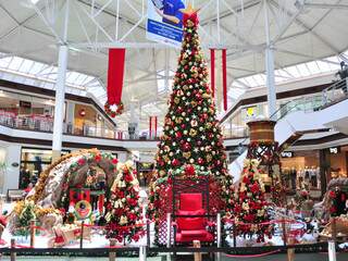 Decoração do Shopping Campo Grande, que depois das 15h tem Papai-Noel. 