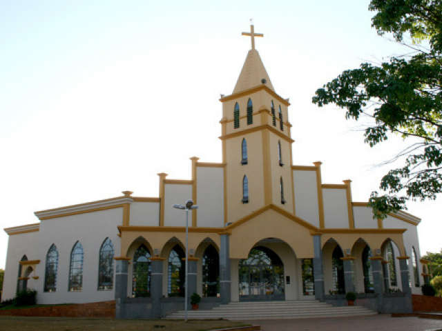  Taquarussu, Selv&iacute;ria, Douradina, S&atilde;o Gabriel e Costa Rica festejam 32 anos