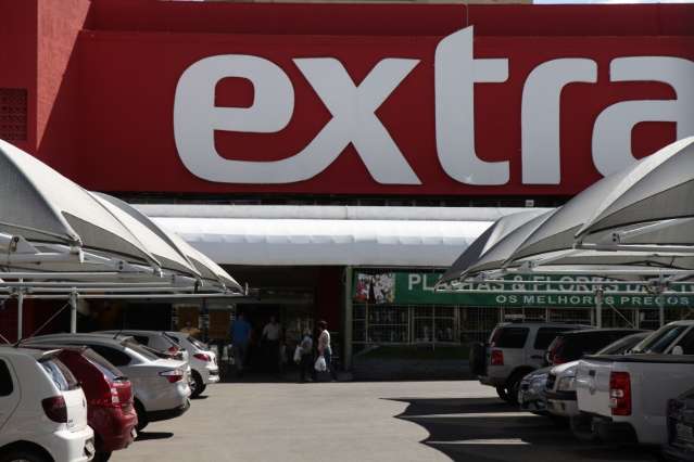 Alegando movimento fraco, hipermercado deixa de atender 24h