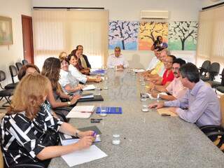 Reunião entre professores e o governador aconteceu hoje à tarde na governadoria. (João Garrigó).