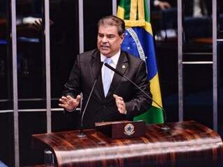 Senador Nelsinho Trad (PSD), durante discurso em tribuna do Senado (Foto: Divulgação)