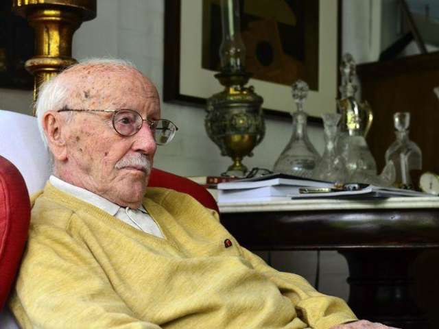 Morre aos 96 anos, H&eacute;lio Bicudo, jurista que assinou impeachment de Dilma