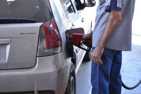 Consumo de etanol sobe 80% e procura pela gasolina cai 4% em abril