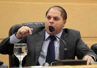 Presidente da Câmara, Mario Cesar, questionou queda de receita por falha da &quot;administração municipal&quot; (Foto: Izaias Medeiros / CMCG)