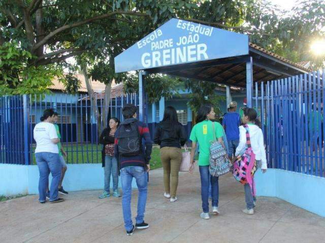 Atrasados: 34% dos alunos do ensino m&eacute;dio em MS est&atilde;o fora da idade ideal