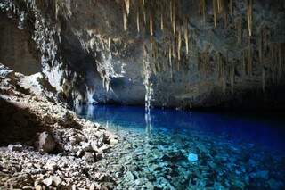 Munic&iacute;pio e Uni&atilde;o oferecem vagas gratuitas para a Gruta do Lago Azul