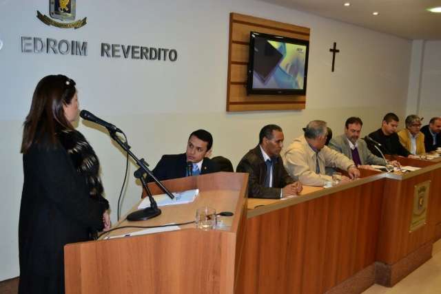 Ap&oacute;s cobran&ccedil;a da CPI, Bernal quita d&iacute;vida com empresa de limpeza