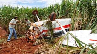 Uma aeronave foi encontrada totalmente destruída na madrugada de hoje. (Foto: Costa Rica Em Foco)