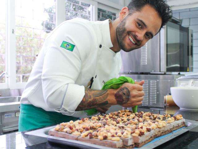 Nomes de peso ensinam a preparar chocolate e drink em jornada sobre gastronomia