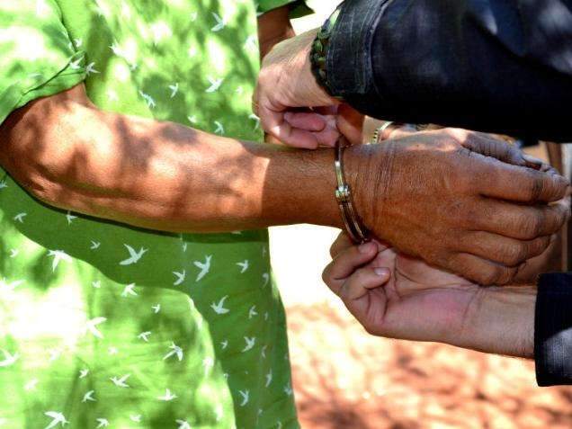 Foragido h&aacute; 11 anos, homem &eacute; preso em opera&ccedil;&atilde;o por esfaquear a mulher 