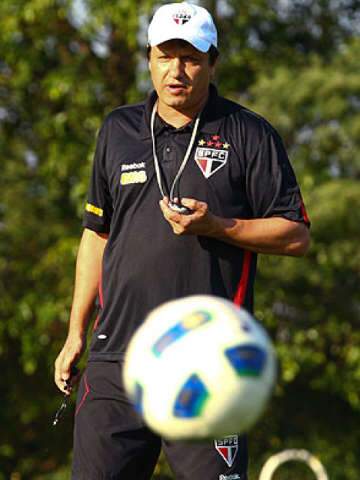  Para reassumir terceiro lugar, S&atilde;o Paulo pega o Bahia no Morumbi