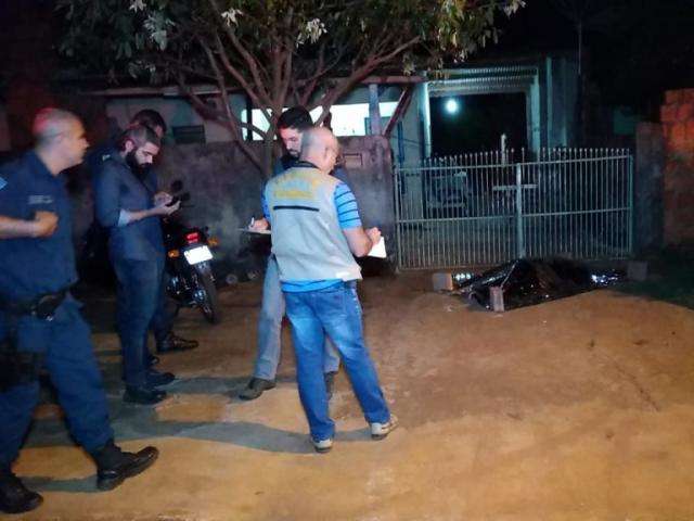 V&iacute;tima de atentado em 2018 &eacute; baleado 3 vezes e morre em frente de casa 