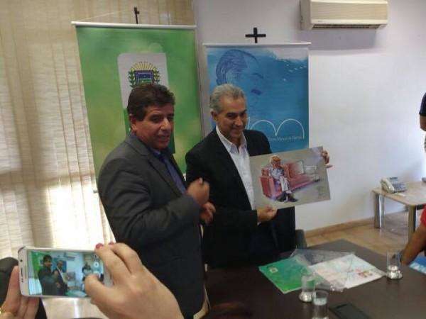 Governador premia desenhos que ilustram obra de Manoel de Barros