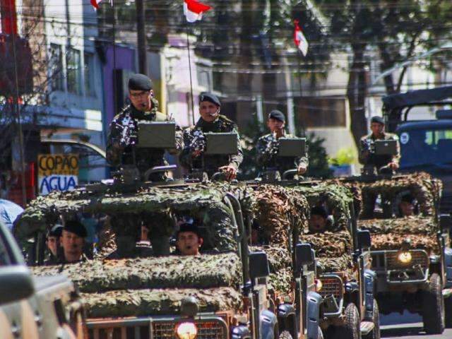 Desfile da Independ&ecirc;ncia reuniu 30 mil pessoas em Campo Grande