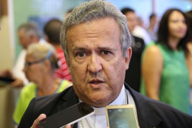 Cimi n&atilde;o tem nada a esconder, mas CPI est&aacute; fora do foco, critica Dom Dimas