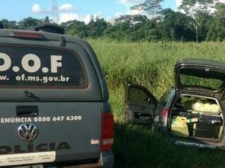 Veículo foi abandonado às margens da rodovia. (Foto: Divulgação/DOF) 