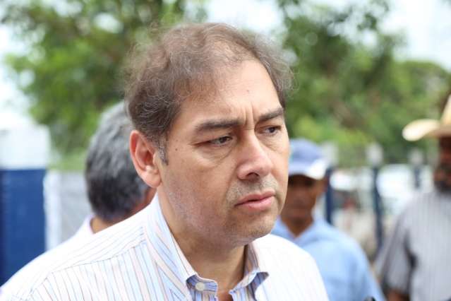 Bernal cita novo &quot;golpe&quot;, mas diz que vai conversar com Jo&atilde;o Rocha