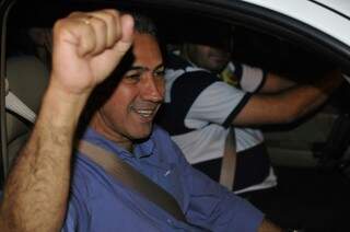 Reinaldo deixou o apartamento para comemorar a vitória no comitê político (Foto: Alcides Neto)