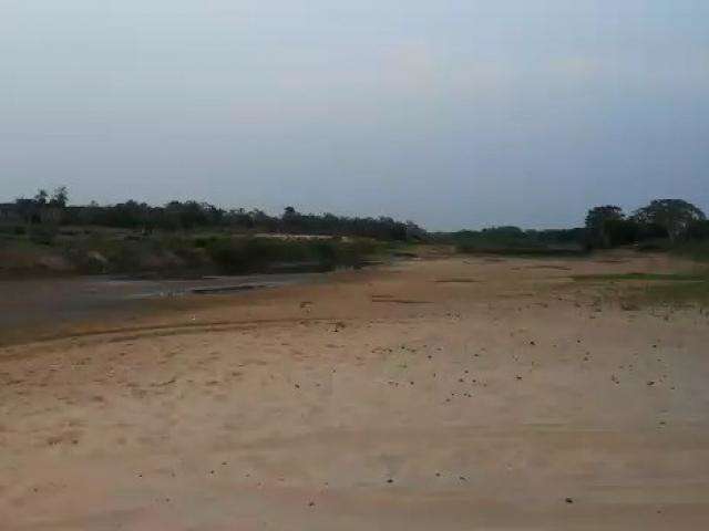 Motorista percorre trecho do Taquari que j&aacute; virou &quot;deserto&quot; em MS