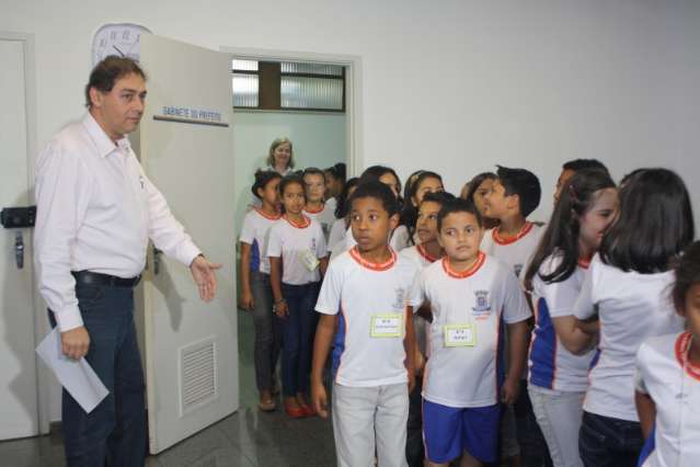 Bernal alega preju&iacute;zo financeiro e recorre para manter taxa de limpeza 
