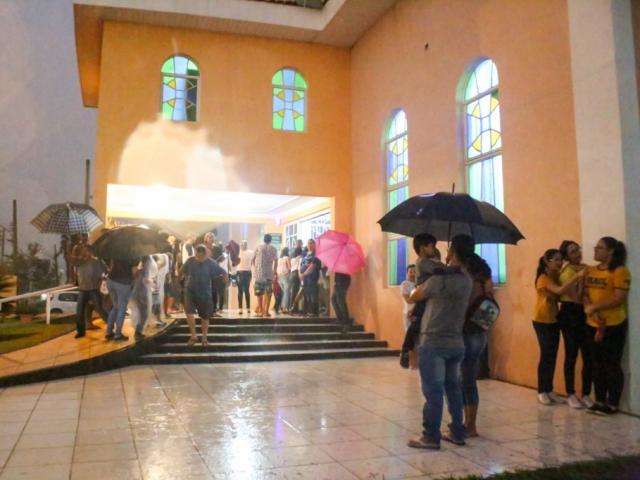Tradicional Via Sacra &eacute; cancelada ap&oacute;s chuva impedir encena&ccedil;&atilde;o 