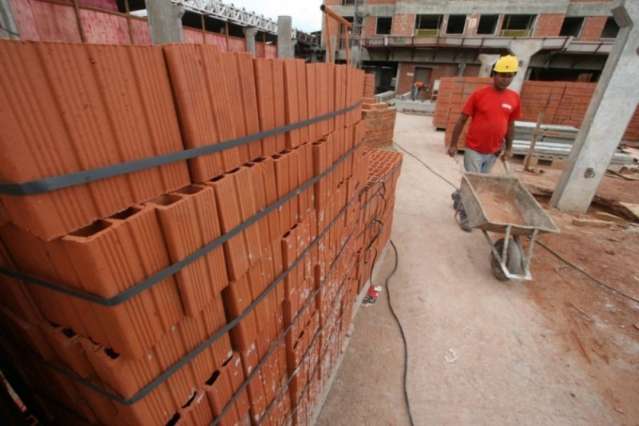 Com maior alta do pa&iacute;s, chega a R$ 1 mil pre&ccedil;o para construir m&sup2; em MS