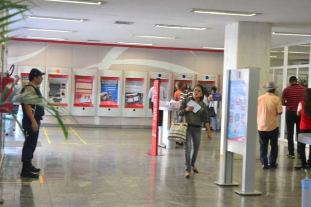 Assaltantes do banco tiraram c&oacute;pia da chave e se disfar&ccedil;aram de clientes