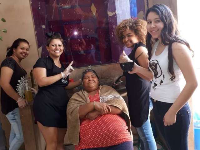 Projeto precisa de doa&ccedil;&otilde;es para ajudar mulheres a "redescobrirem a beleza"
